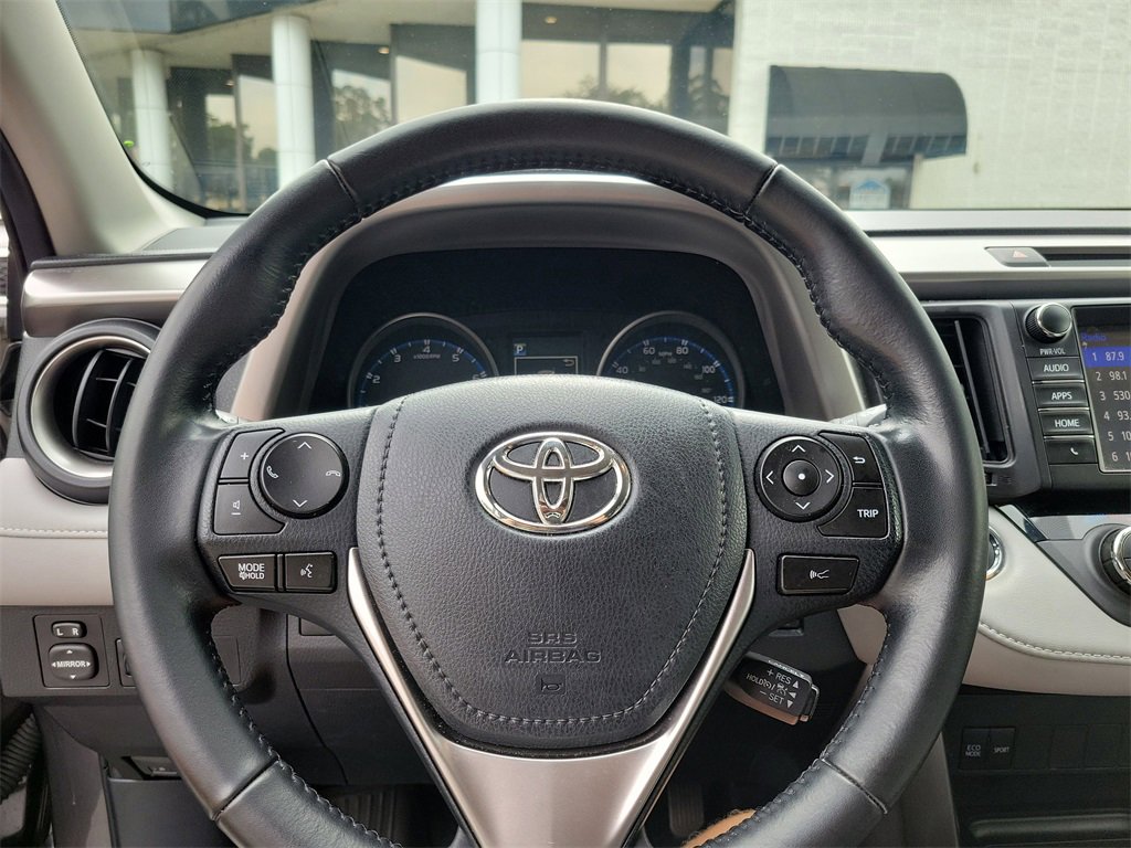 Used 2018 Toyota RAV4 XLE image 29