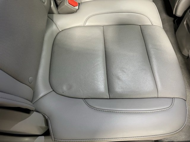 Used 2023 GMC Acadia SLT w/ Preferred Package image 29