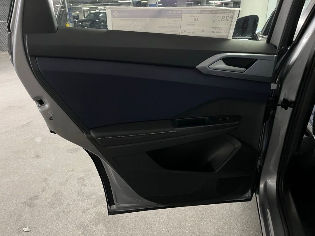 New 2025 Volkswagen Taos SEL image 20