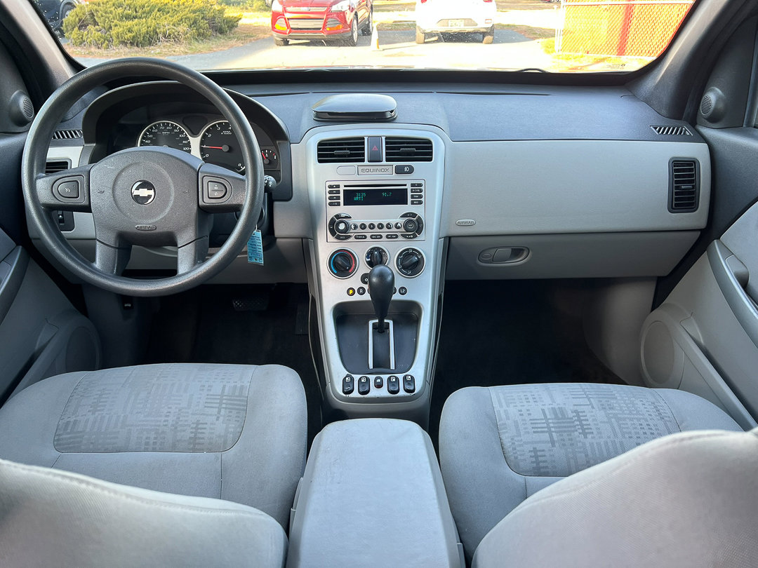 Used 2005 Chevrolet Equinox LS w/ Preferred Equipment Group image 19