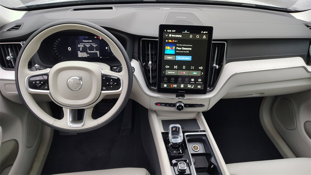 New 2026 Volvo XC60 B5 Ultra w/ Climate Package image 12