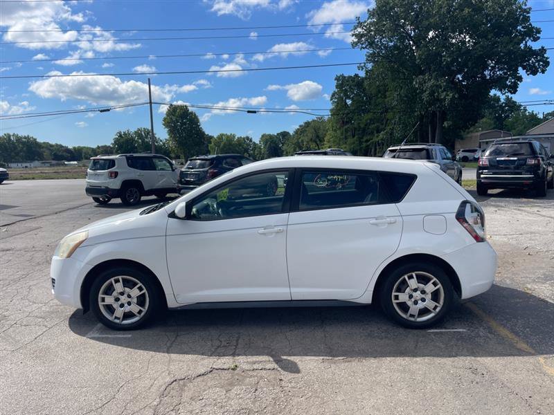 Used 2010 Pontiac Vibe w/ Preferred Package FWD image 8