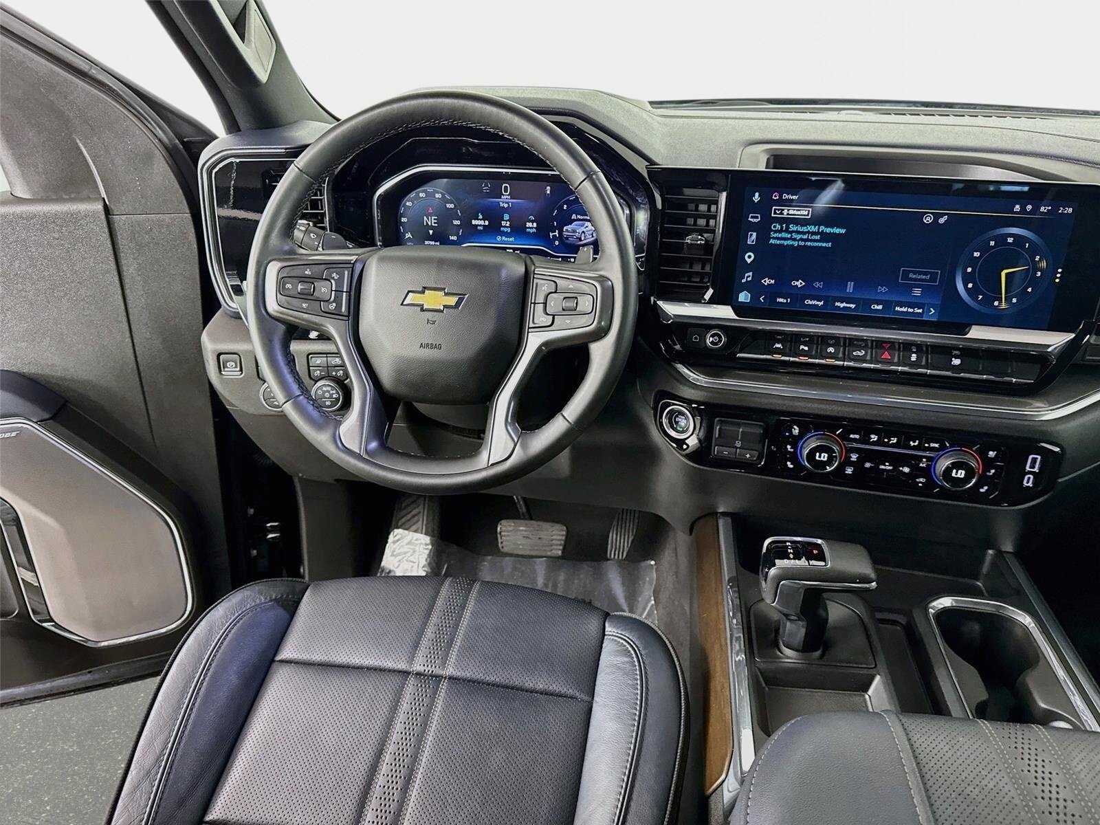 Certified 2024 Chevrolet Silverado 1500 High Country w/ High Country Premium Package AWD/4WD image 25