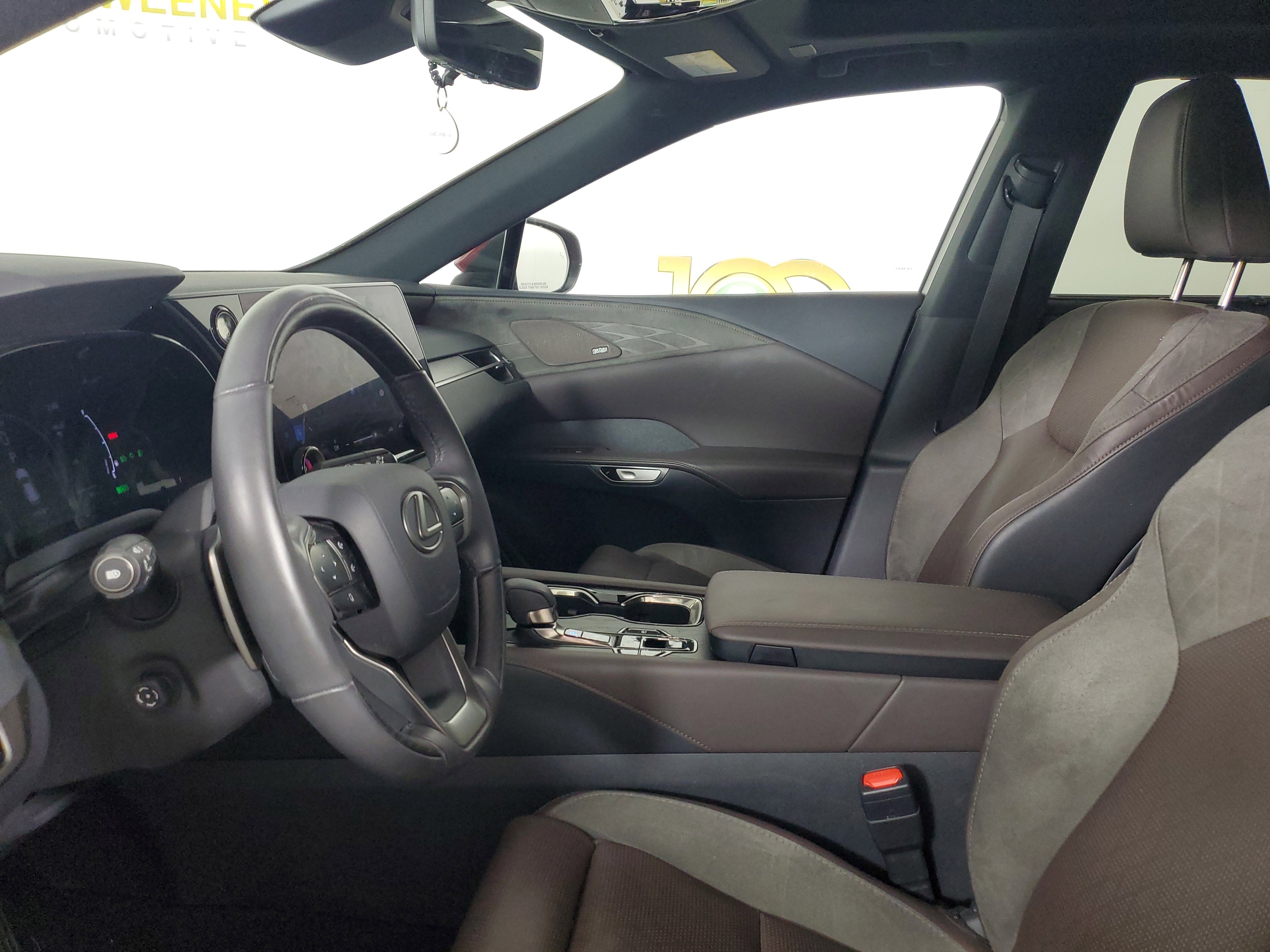 Used 2024 Lexus RX 350 image 9