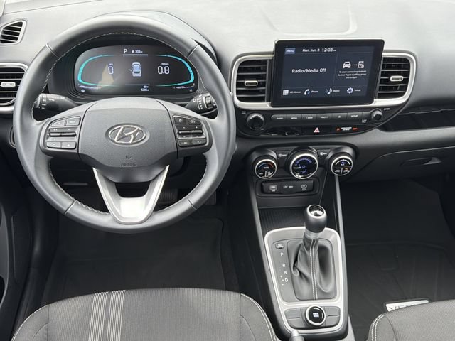 Certified 2025 Hyundai Venue SEL FWD image 22
