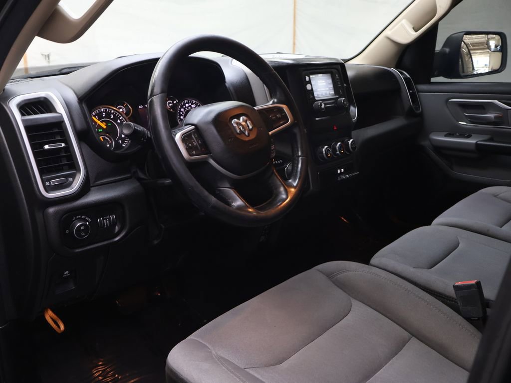 Used 2019 RAM 1500 Big Horn RWD image 17