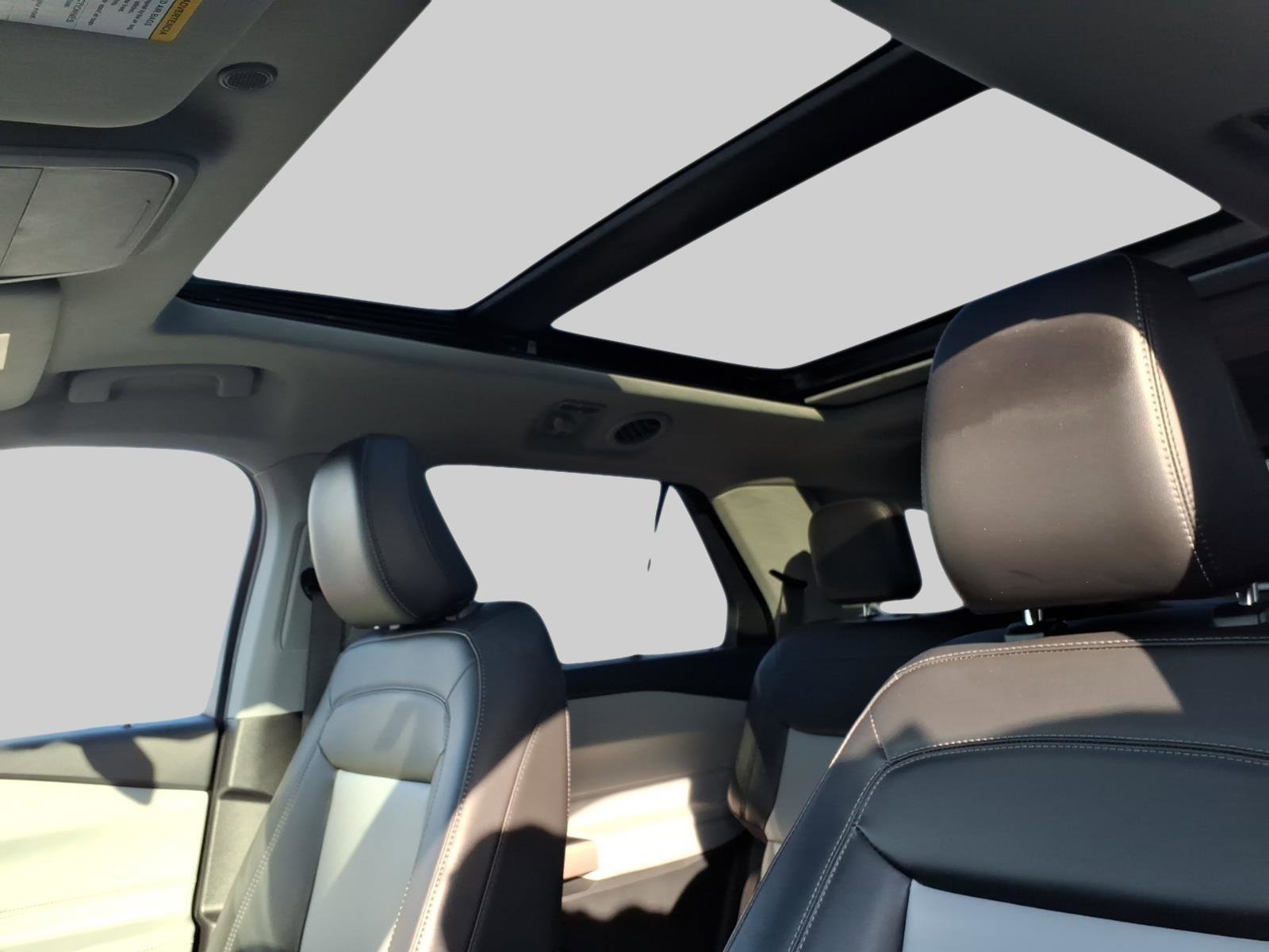 Used 2023 Ford Explorer XLT w/ Equipment Group 202A image 19