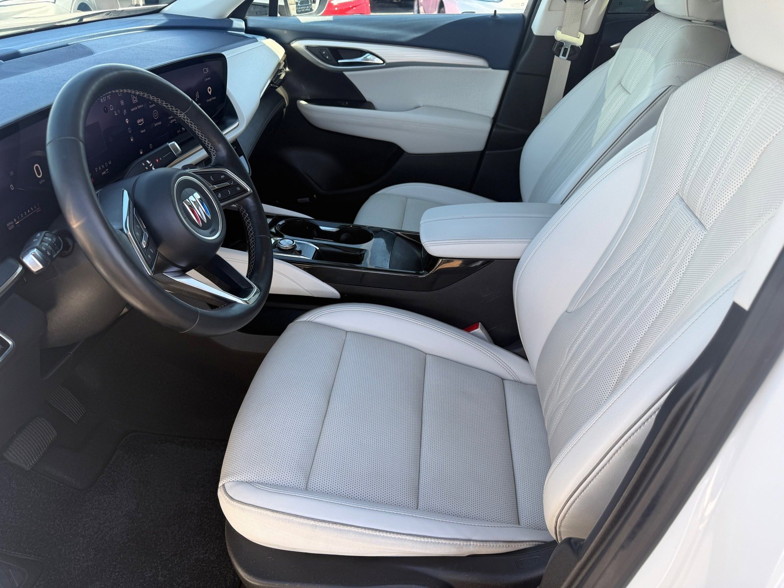 Used 2024 Buick Envision Avenir image 11