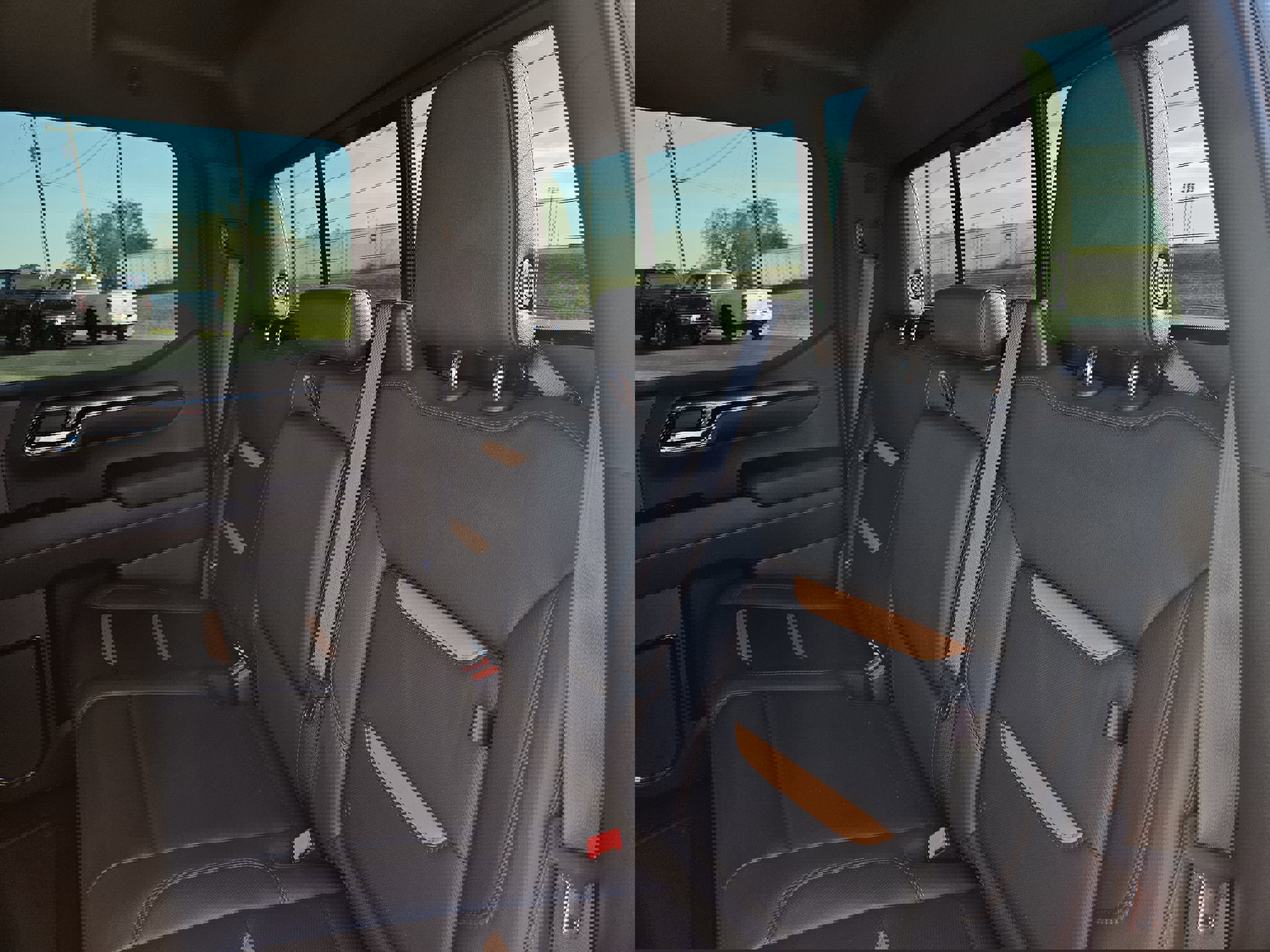 Used 2024 GMC Sierra 1500 AT4 w/ Technology Package image 26