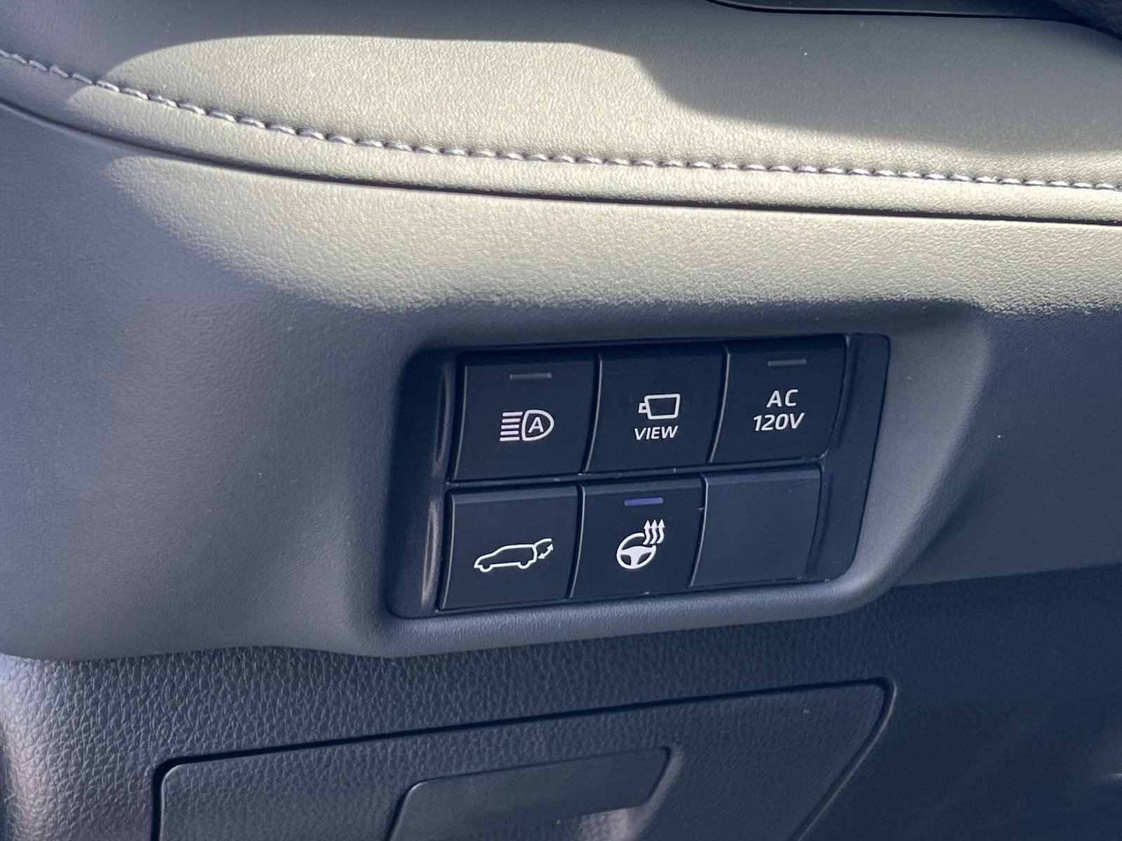 New 2026 Toyota Highlander Platinum image 23