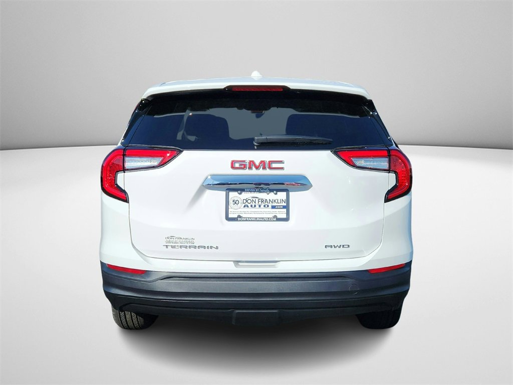 New 2024 GMC Terrain SLE image 6