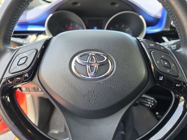 Used 2020 Toyota C-HR XLE FWD image 29
