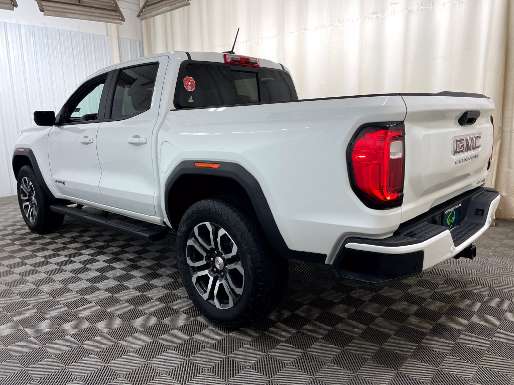Used 2024 GMC Canyon AT4 w/ Canyon Safety Plus Package AWD/4WD image 17