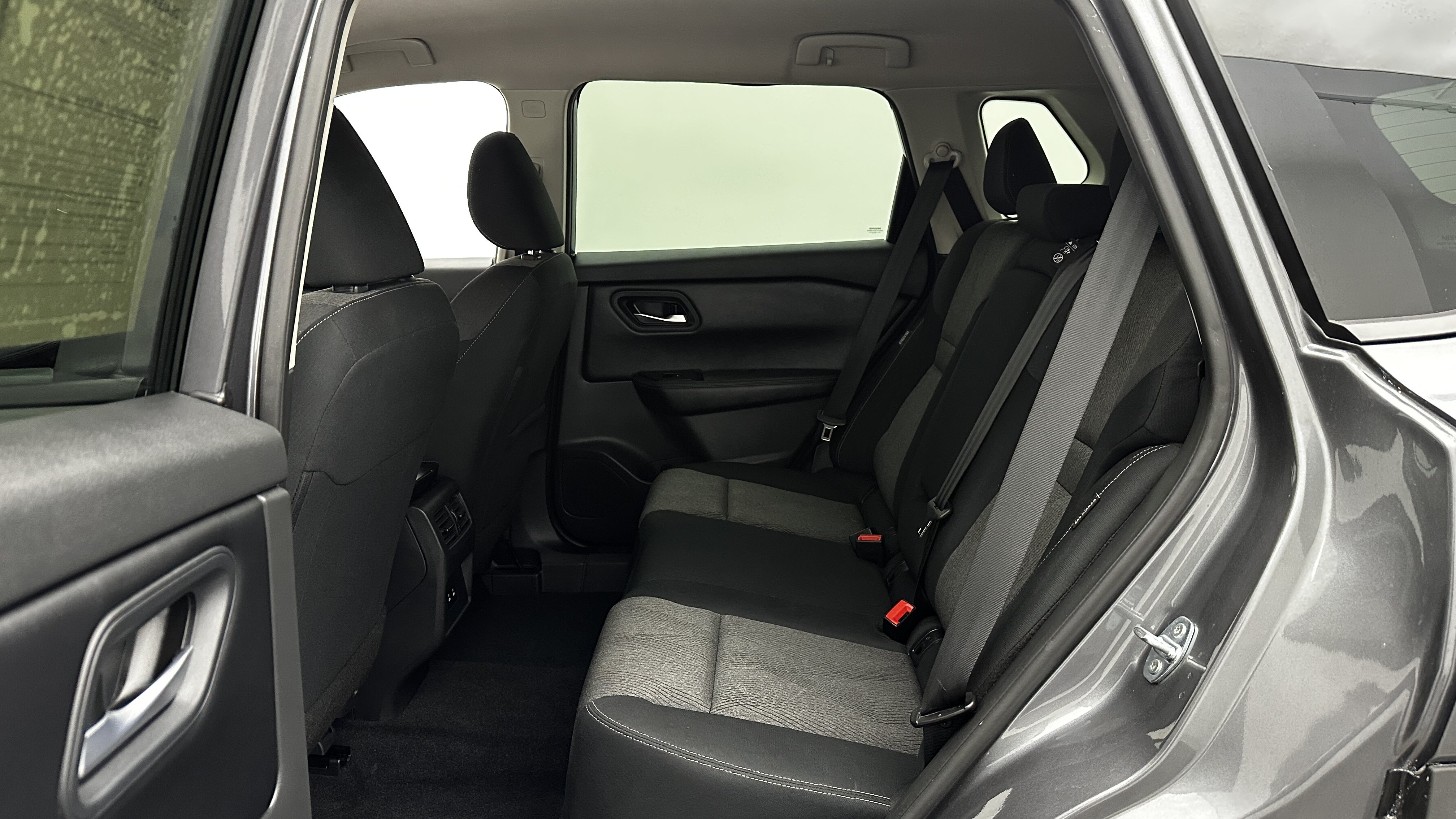 Used 2026 Nissan Rogue SV AWD/4WD image 24