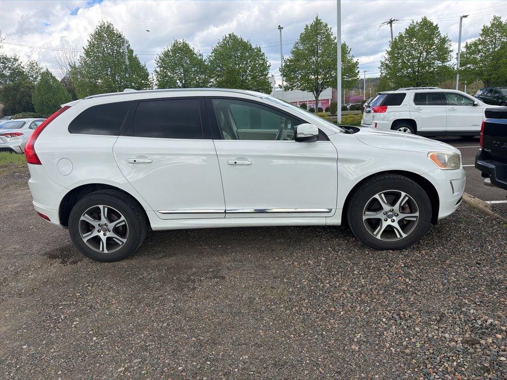 Used 2015 Volvo XC60 T6 image 6