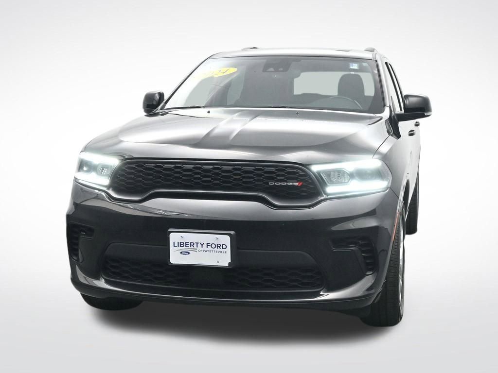 Used 2024 Dodge Durango GT image 2