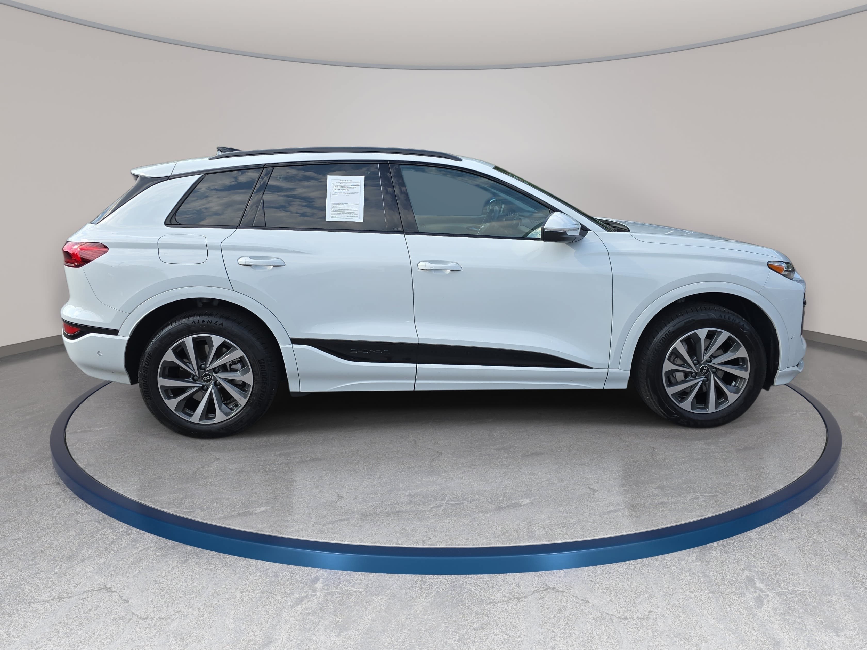 Used 2025 Audi Q6 e-tron Premium Plus w/ Premium Plus AWD/4WD image 4
