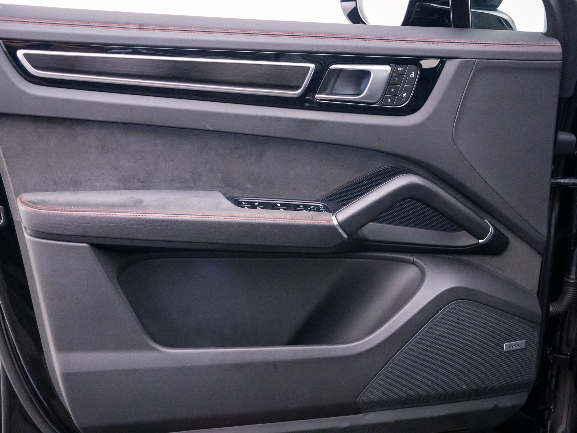 Certified 2023 Porsche Cayenne GTS AWD/4WD image 14