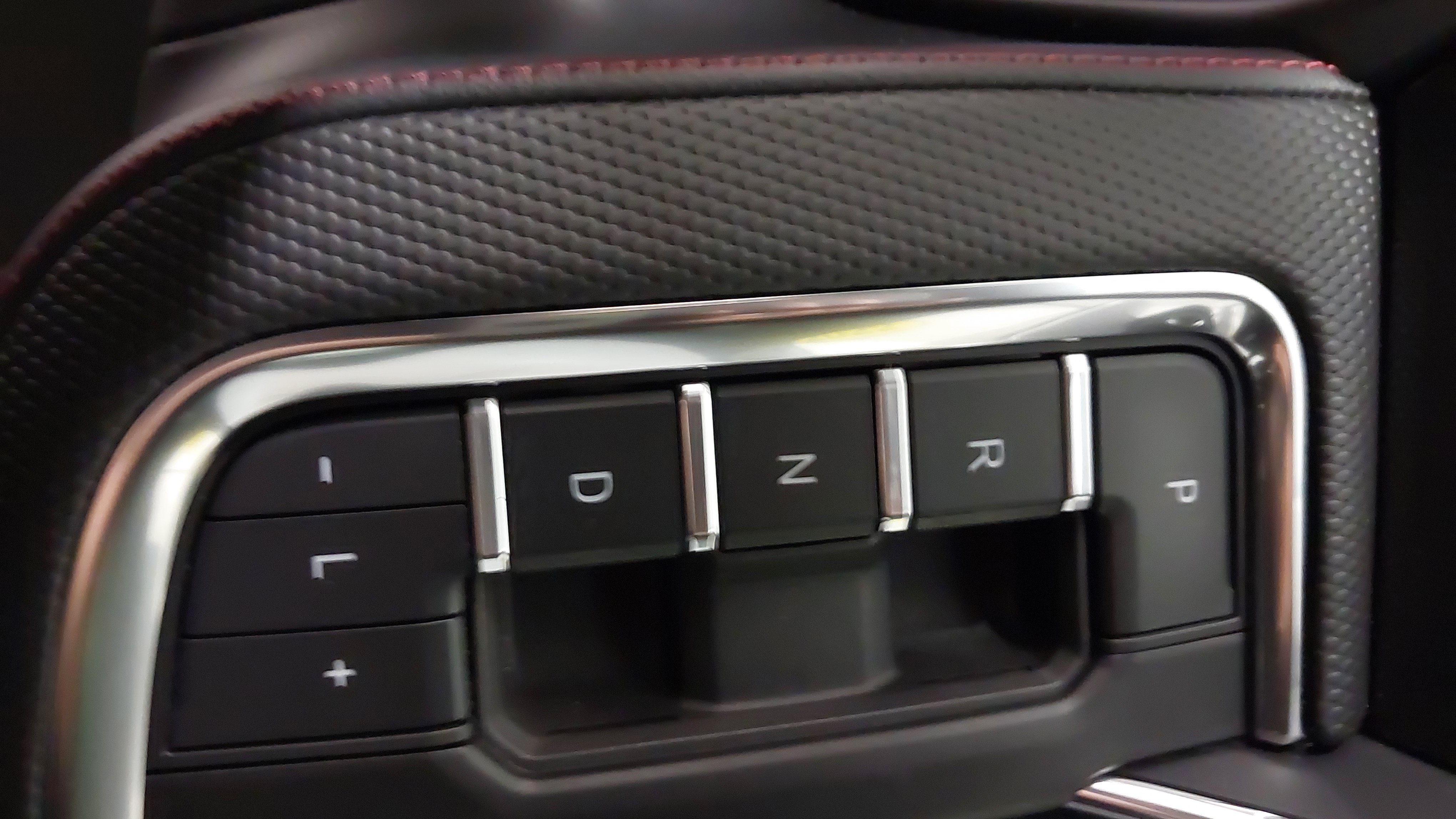 Used 2022 Chevrolet Tahoe RST w/ Luxury Package AWD/4WD image 21