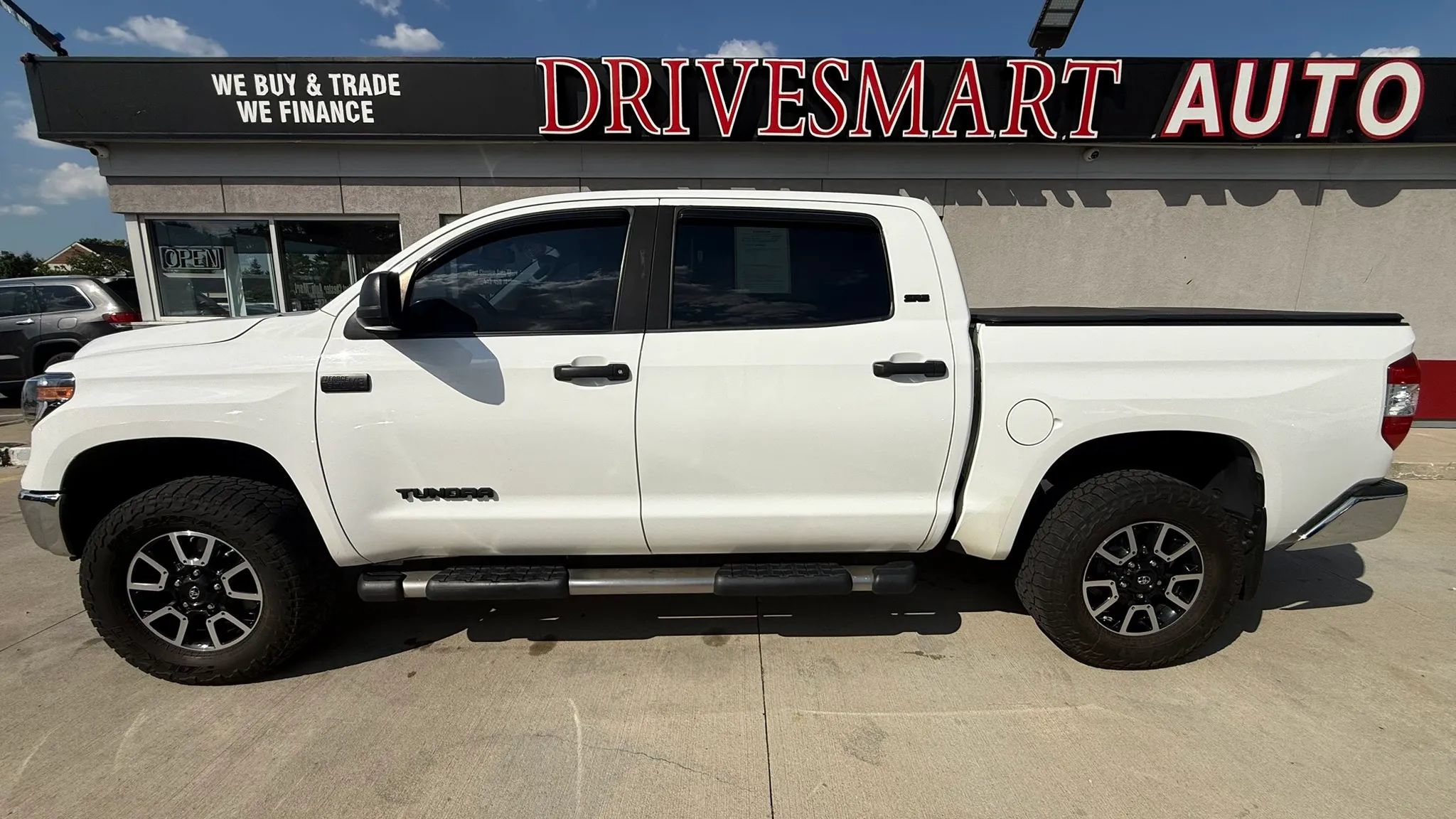 Used 2020 Toyota Tundra SR5 w/ TRD Off-Road Package AWD/4WD image 5