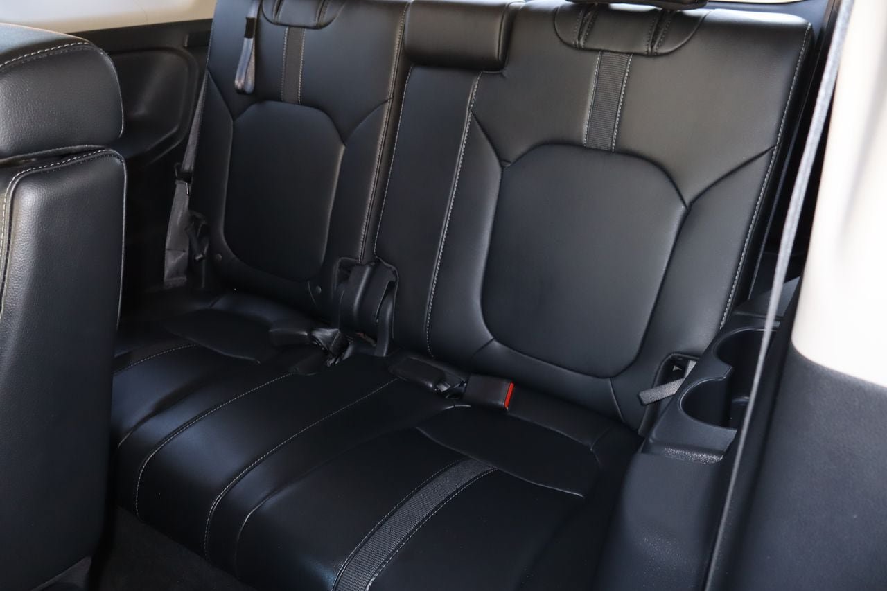 Used 2025 Honda Pilot EX-L image 6