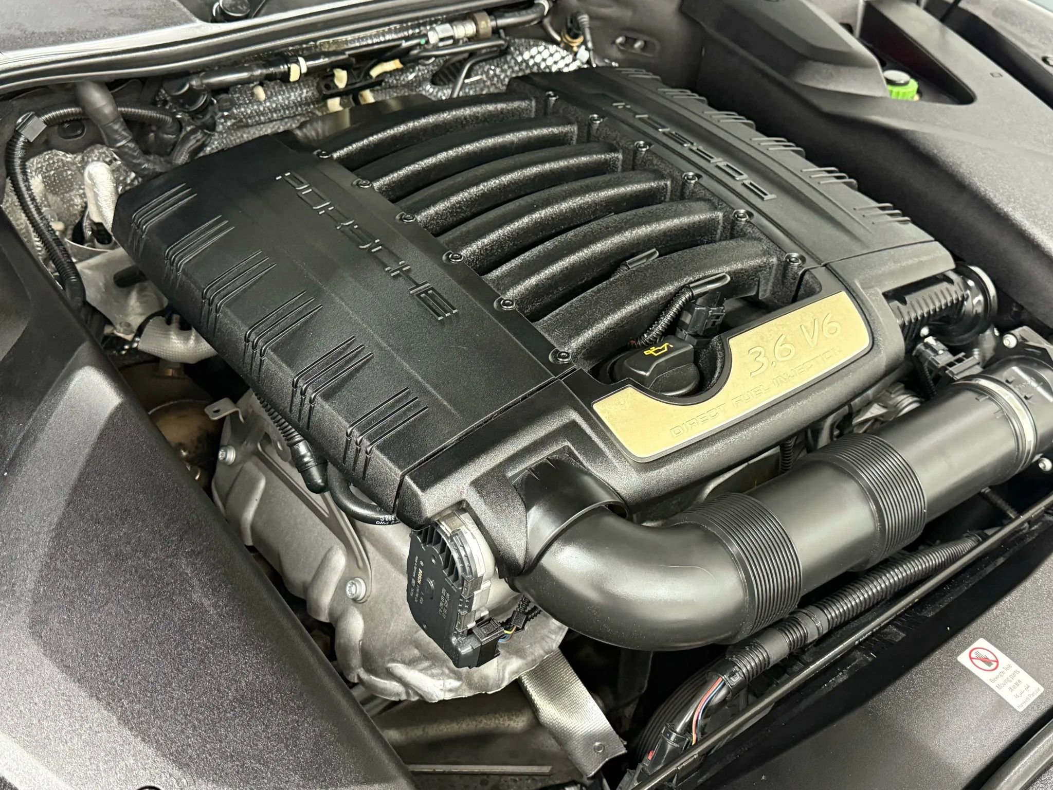 Used 2018 Porsche Cayenne Platinum Edition image 49