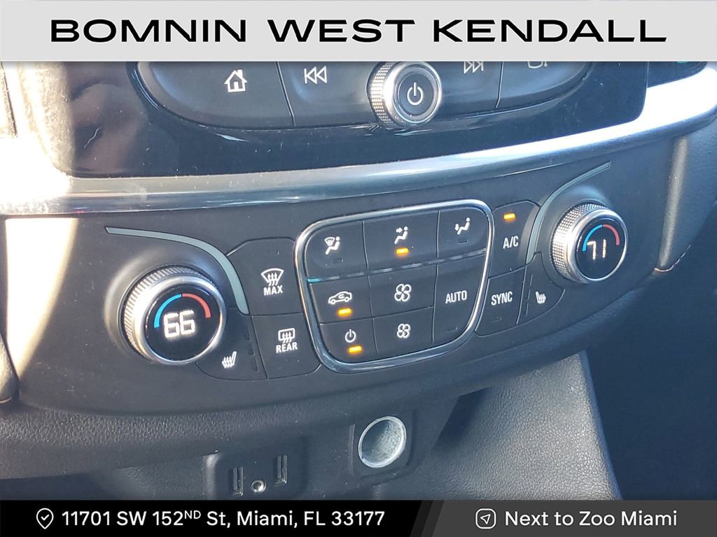 Used 2021 Chevrolet Traverse LT image 28