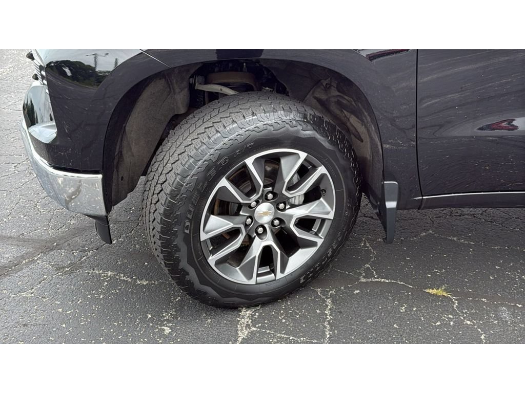 Used 2024 Chevrolet Silverado 1500 LT AWD/4WD image 11