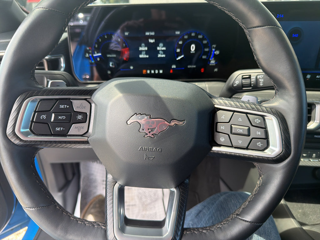 Used 2025 Ford Mustang GT Premium RWD image 27