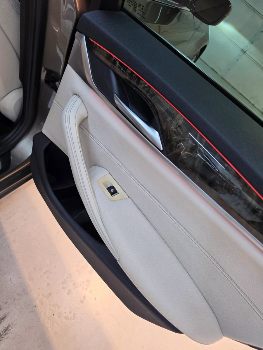 Used 2018 BMW 540i RWD image 45