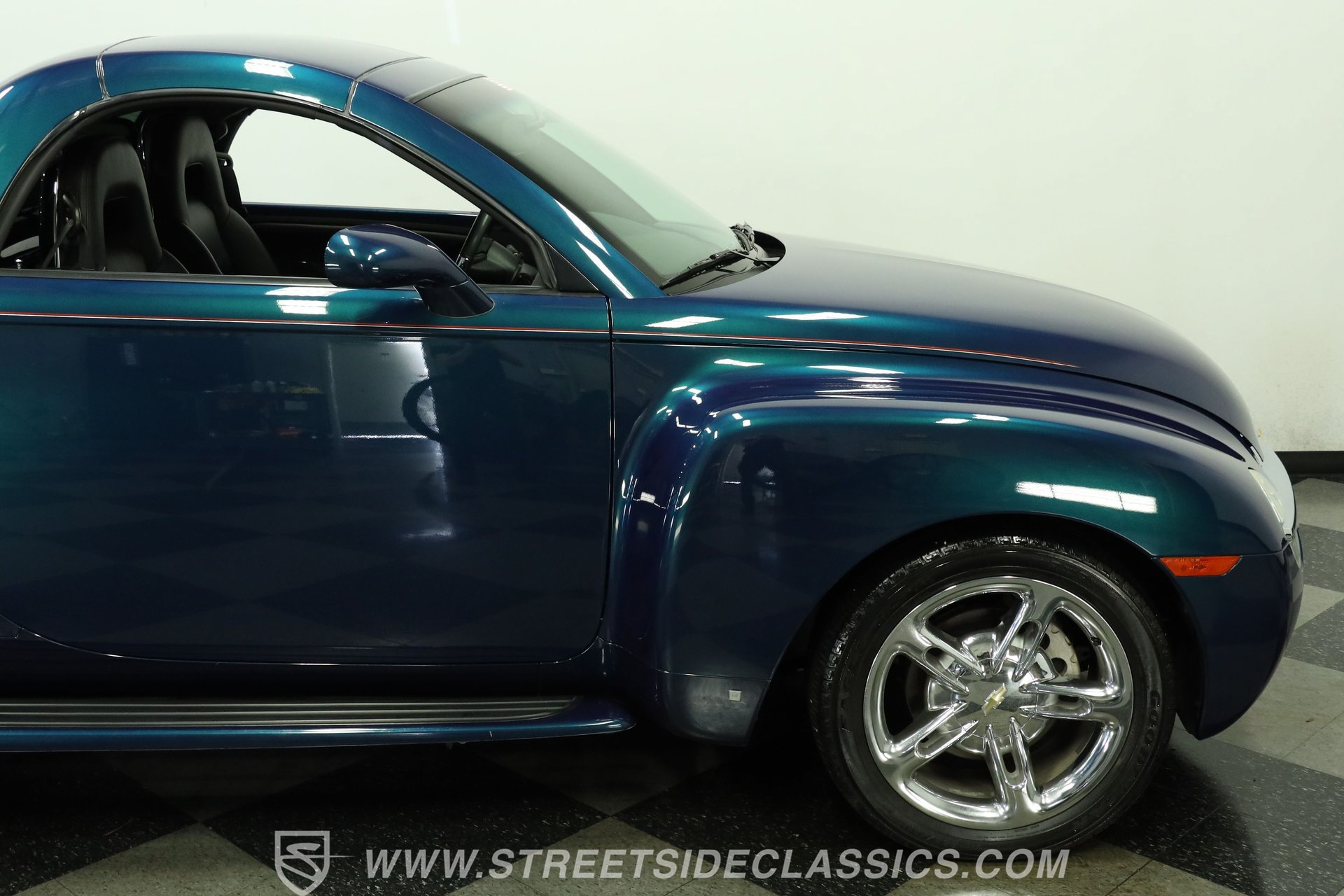 Used 2006 Chevrolet SSR w/ Preferred Equipment Group RWD image 29
