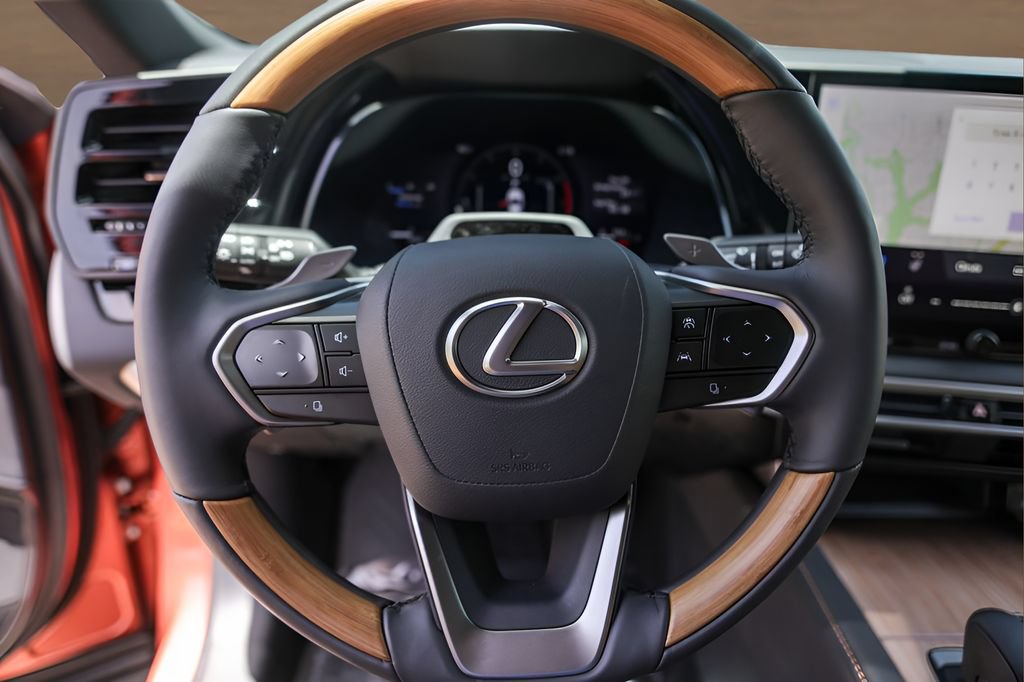 Used 2025 Lexus RX 350 Premium Plus w/ Convenience Package FWD image 12