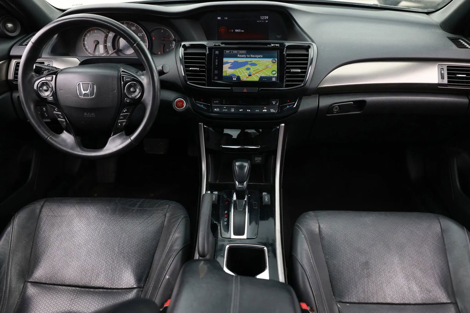Used 2016 Honda Accord Touring image 2
