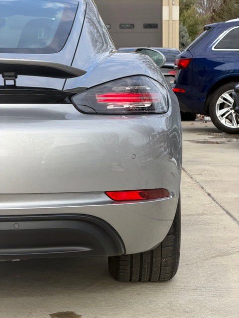 Used 2024 Porsche 718 Cayman image 15