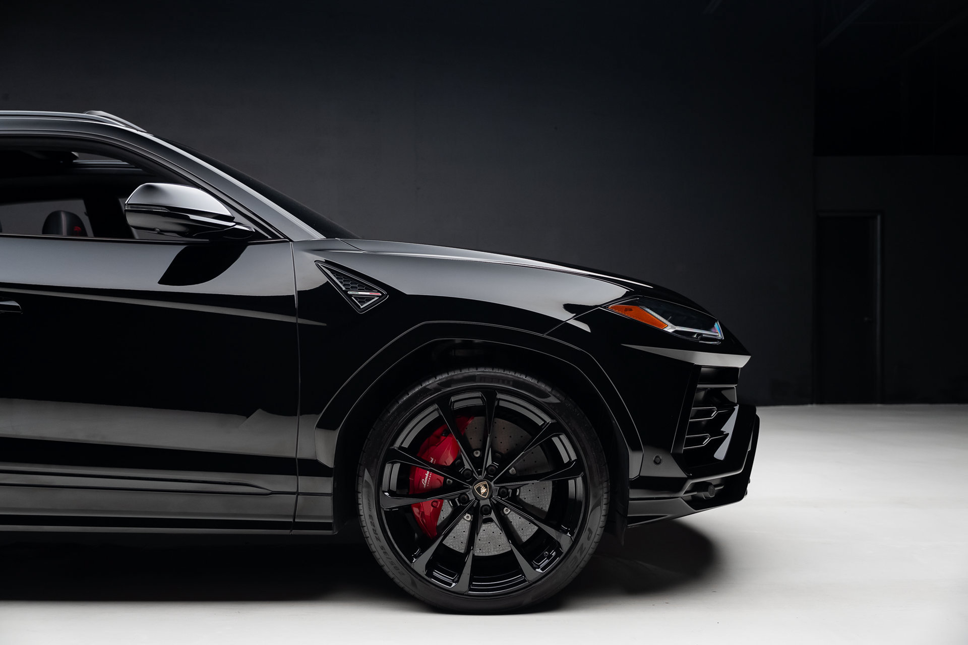 Used 2019 Lamborghini Urus AWD/4WD image 37