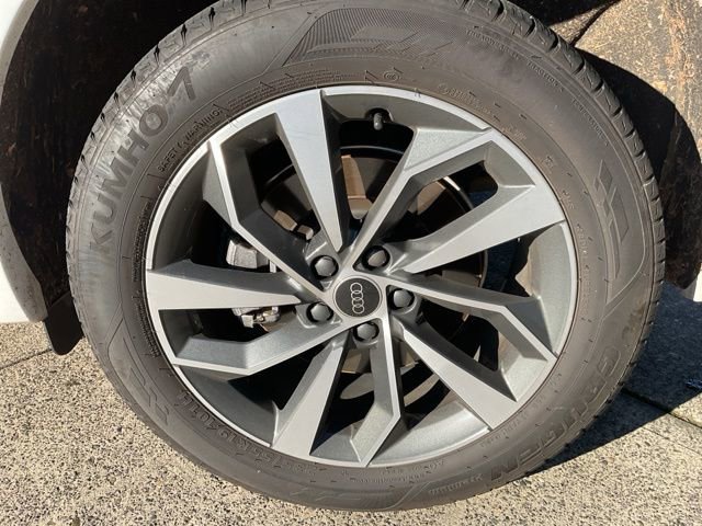 Used 2024 Audi Q5 2.0T Premium image 11