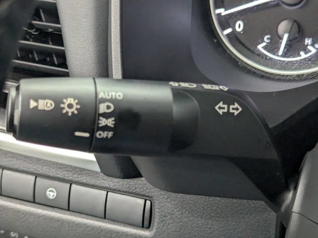 Certified 2026 Nissan Rogue SV FWD image 23