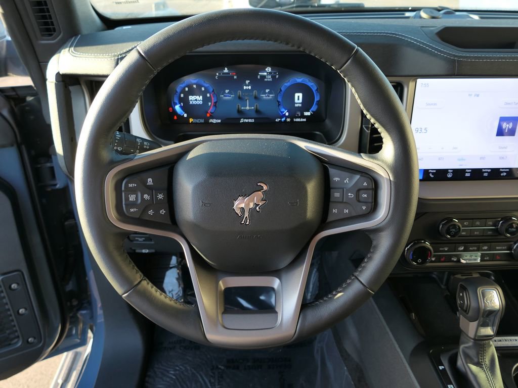 Used 2025 Ford Bronco Outer Banks image 19