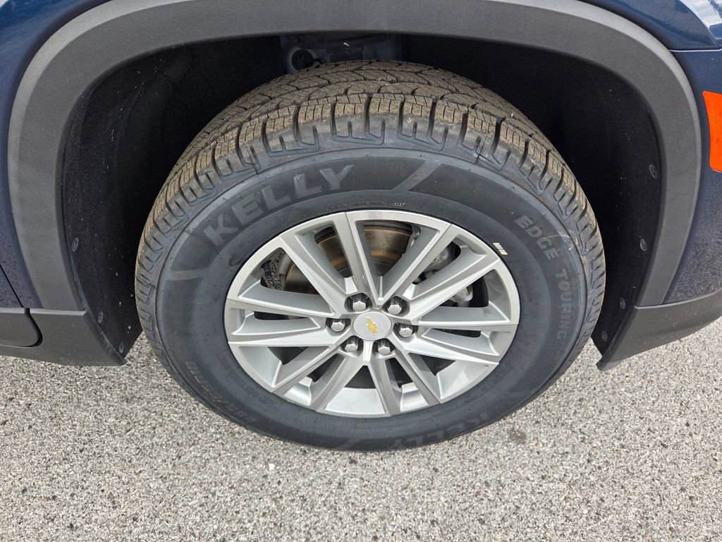 Certified 2023 Chevrolet Traverse LT FWD image 18