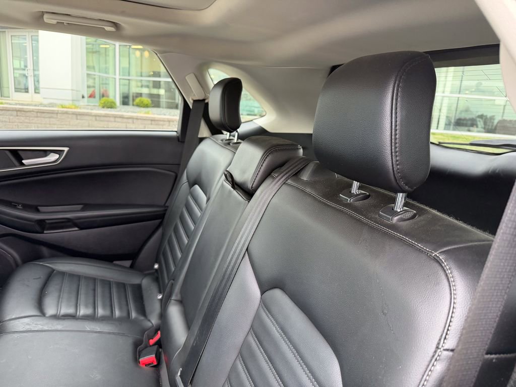 Used 2021 Ford Edge SEL w/ Convenience Package image 12