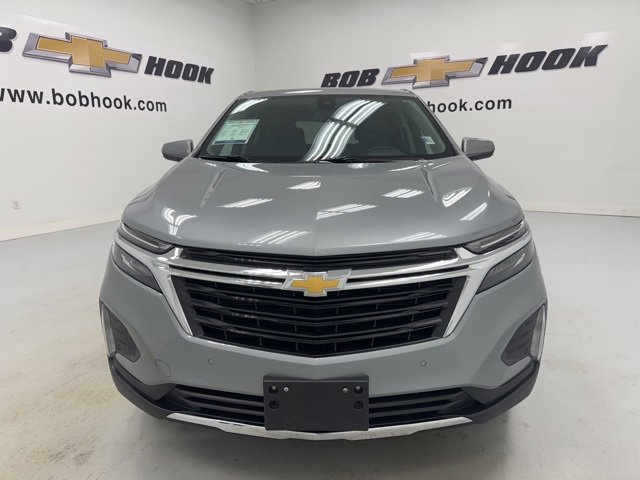 Used 2023 Chevrolet Equinox LT w/ Driver Convenience Package image 2