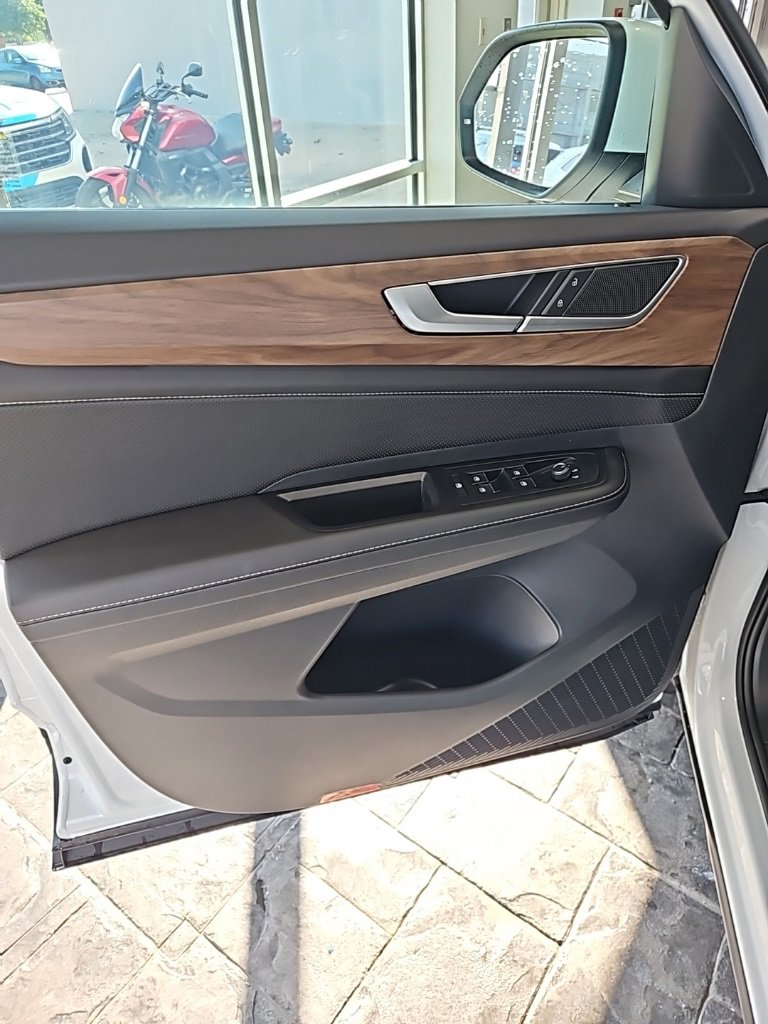 New 2026 Volkswagen Atlas SE image 25