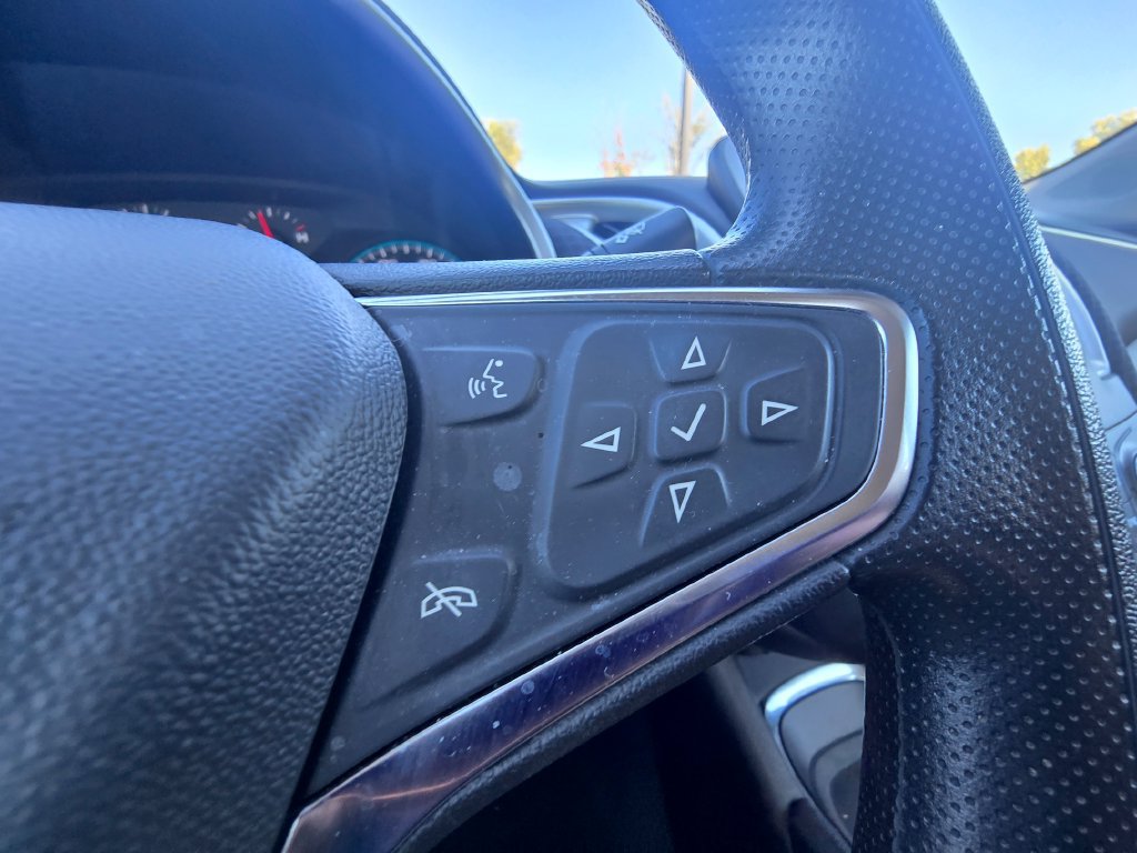 Used 2025 Chevrolet Malibu LT FWD image 25