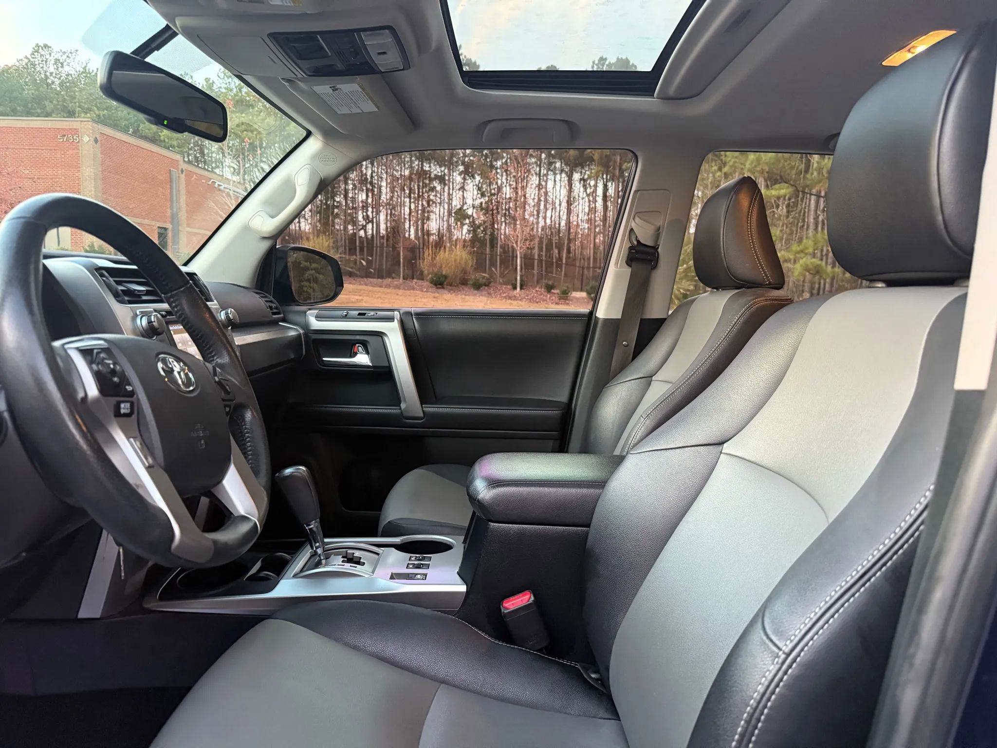 Used 2017 Toyota 4Runner SR5 Premium RWD image 15
