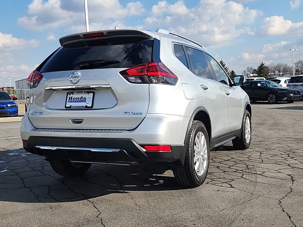 Used 2018 Nissan Rogue SV w/ Premium Package image 8