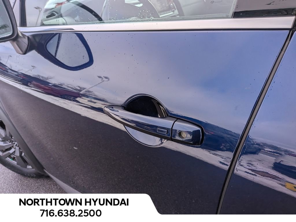 Used 2025 Nissan Pathfinder SV image 38