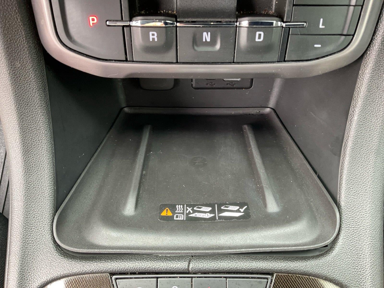 Certified 2022 GMC Acadia AT4 w/ Technology Package AWD/4WD image 16