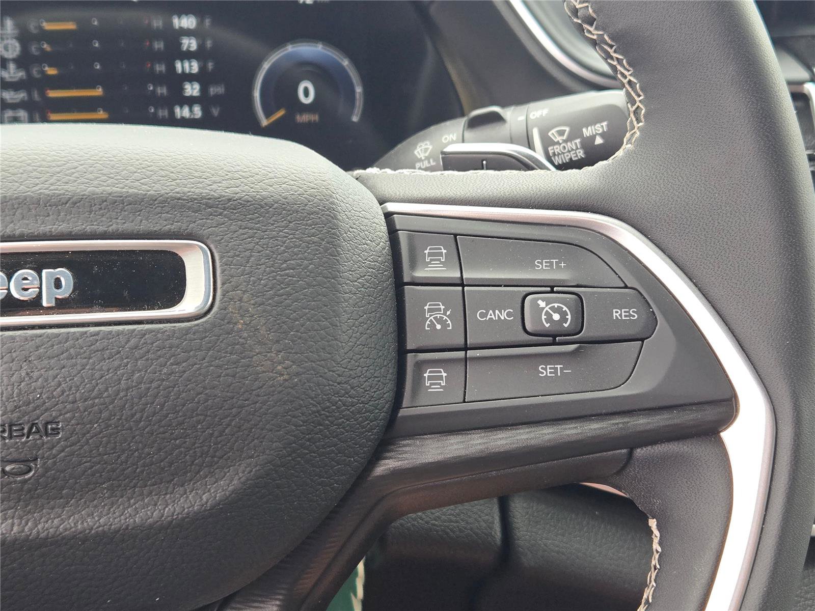 Used 2023 Jeep Grand Cherokee Altitude AWD/4WD image 32