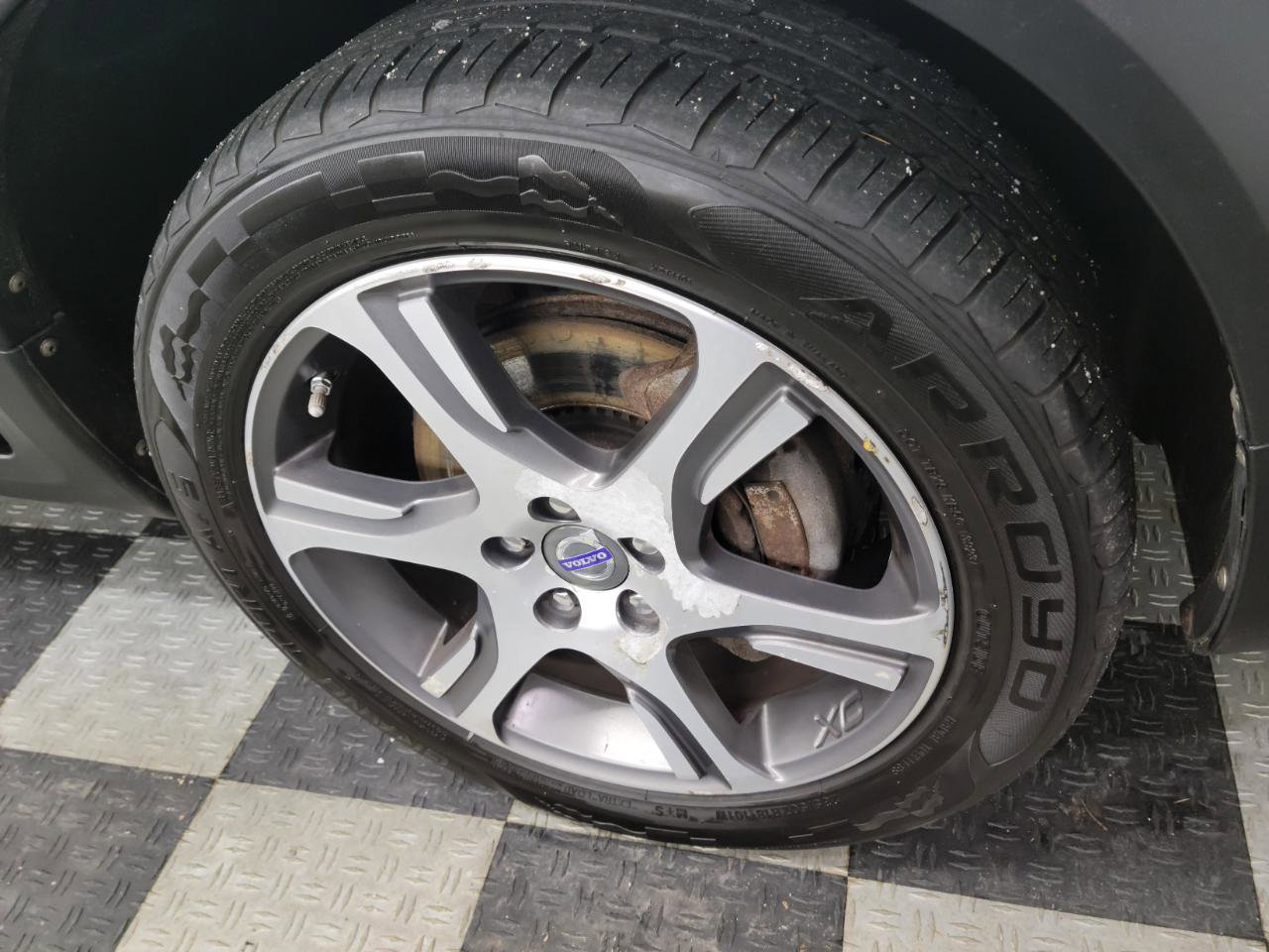 Used 2015 Volvo XC70 T6 Premier Plus image 34