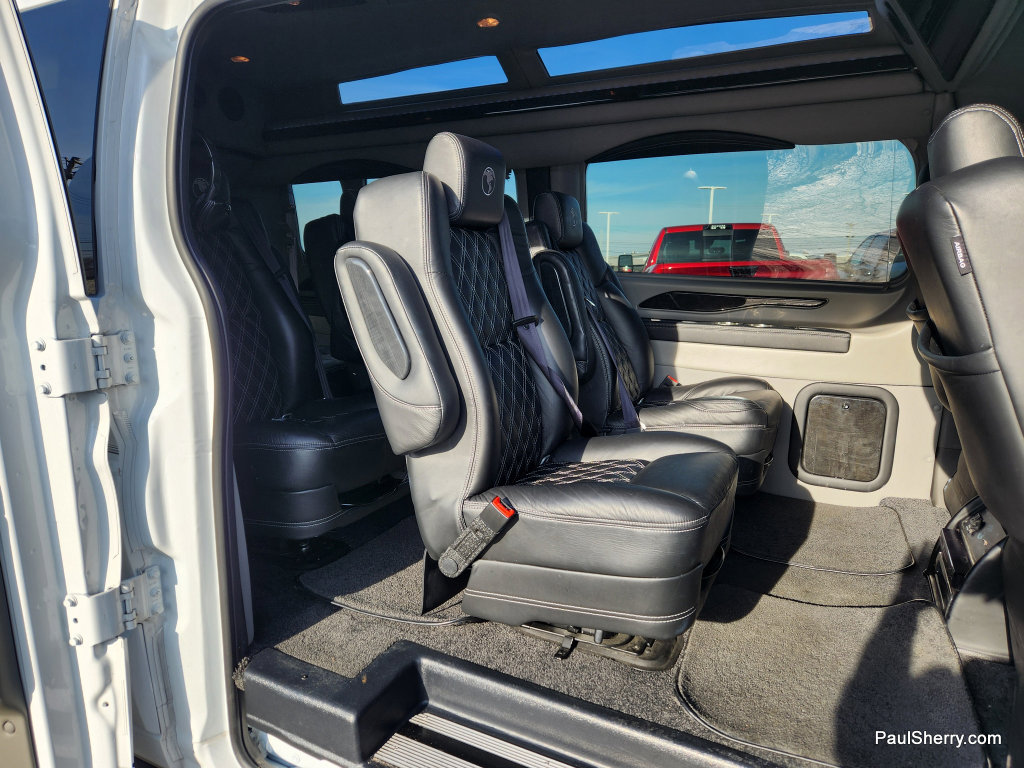 Used 2023 Ford Transit 150 Low Roof AWD image 28